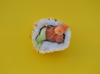 salmon con mango