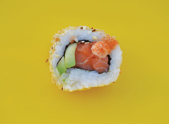 Uramaki salmón. 4 Ó 8 piezas
